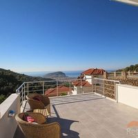 Вилла в горах, на спа-курорте, у моря в Турции, Аланья, 250 кв.м.