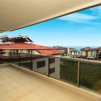 Flat at the spa resort, in the suburbs, at the seaside in Turkey, Alanya, 400 sq.m.