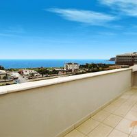 Flat at the spa resort, in the suburbs, at the seaside in Turkey, Alanya, 400 sq.m.