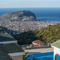 Villa at the seaside in Turkey, Alanya, 260 sq.m.