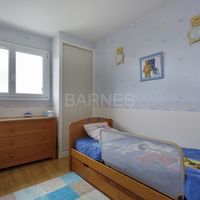 Flat in France, Chatou, 100 sq.m.