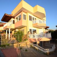 Villa at the seaside in Turkey, Alanya, 250 sq.m.