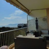 Flat in France, Cannes, 85 sq.m.