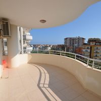 Flat at the seaside in Turkey, Alanya, 120 sq.m.