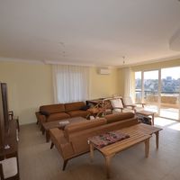 Flat at the seaside in Turkey, Alanya, 130 sq.m.