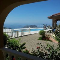 Villa at the seaside in Turkey, Alanya, 196 sq.m.