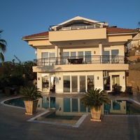 Villa at the seaside in Turkey, Alanya, 258 sq.m.