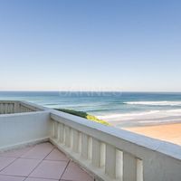 Flat in France, Anglet, 130 sq.m.