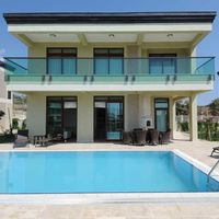 Villa at the seaside in Turkey, Alanya, 200 sq.m.