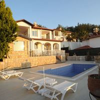 Villa at the seaside in Turkey, Alanya, 280 sq.m.