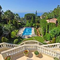 Villa at the seaside in France, Cannes, 290 sq.m.