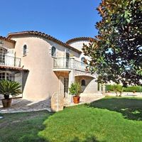Villa at the seaside in France, Antibes, 240 sq.m.