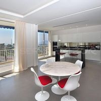 Apartment at the seaside in France, Cannes, 106 sq.m.