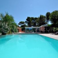 Villa in France, Mougins, 190 sq.m.