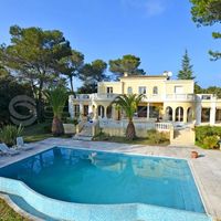 Villa in France, Mougins, 320 sq.m.