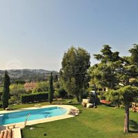 Villa in France, Mougins, 235 sq.m.