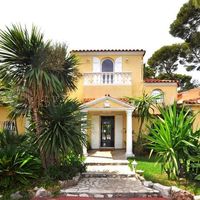 Villa in France, Antibes, 275 sq.m.