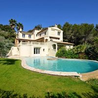 Villa in France, Golfe-Juan, 400 sq.m.