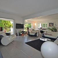 Villa in France, Mougins, 180 sq.m.