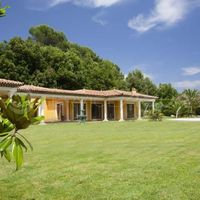 Villa in France, Grasse, 350 sq.m.