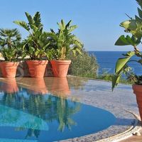 Villa at the seaside in Guyane, 400 sq.m.