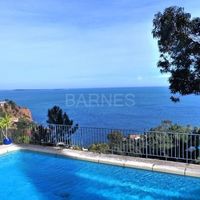 Villa in France, Cannes, 240 sq.m.