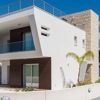 House in Republic of Cyprus, Pegeia, 200 sq.m.