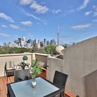 Apartment in Canada, Toronto, 89 sq.m.