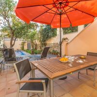 Rental house in Spain, Catalunya, Barcelona, 397 sq.m.