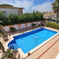 Дом в Испании, Каталония, Жирона, 319 кв.м.