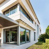 Вилла в Испании, Каталония, Сан-Жуст-Десверн, 545 кв.м.