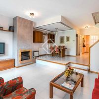 Вилла в большом городе в Испании, Каталония, Сан-Андрес-де-Льеванерас, 372 кв.м.