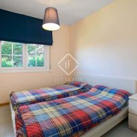 Вилла в большом городе в Испании, Каталония, Сан-Андрес-де-Льеванерас, 372 кв.м.