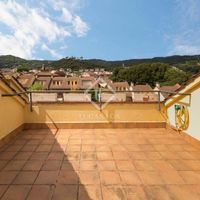 Вилла в большом городе в Испании, Каталония, Сан-Андрес-де-Льеванерас, 372 кв.м.