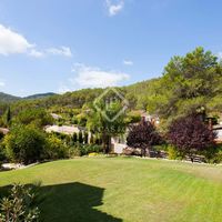 Villa in the mountains in Spain, Catalunya, Sitges, 330 sq.m.