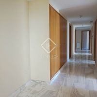 Апартаменты в большом городе в Испании, Валенсия, 212 кв.м.