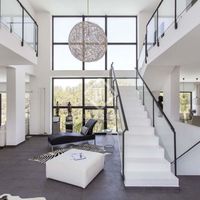 Villa in the big city, in the mountains, at the seaside in Spain, Catalunya, Sitges, 400 sq.m.