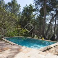 Villa in the mountains, at the seaside in Spain, Catalunya, Sitges, 326 sq.m.