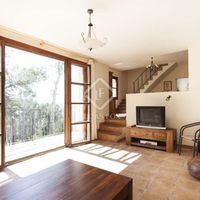 Villa in the mountains, at the seaside in Spain, Catalunya, Sitges, 326 sq.m.