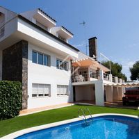 Villa in Spain, Catalunya, Sitges, 456 sq.m.