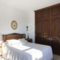 Villa in the big city, at the seaside in Spain, Catalunya, Sitges, 227 sq.m.