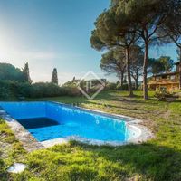 Villa in the mountains, at the seaside in Spain, Catalunya, Sant Andreu de Llavaneres, 780 sq.m.