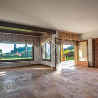 Villa in the mountains, at the seaside in Spain, Catalunya, Sant Andreu de Llavaneres, 780 sq.m.