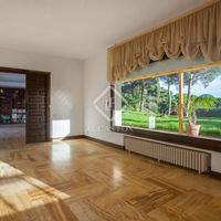 Villa in the mountains, at the seaside in Spain, Catalunya, Sant Andreu de Llavaneres, 780 sq.m.