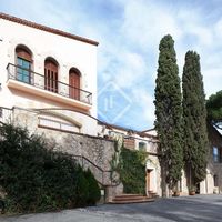 Villa in the mountains, at the seaside in Spain, Catalunya, Barcelona, 1200 sq.m.