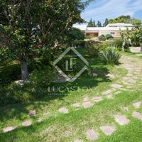 Вилла в горах в Испании, Каталония, Барселона, 950 кв.м.