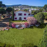 Villa by the lake, at the seaside in Spain, Catalunya, Sant Andreu de Llavaneres, 580 sq.m.