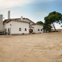 Villa by the lake, at the seaside in Spain, Catalunya, Sant Andreu de Llavaneres, 580 sq.m.