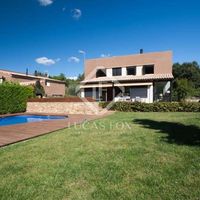 Villa in the mountains in Spain, Catalunya, Barcelona, 340 sq.m.