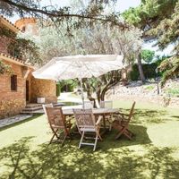 Villa in the mountains in Spain, Catalunya, Sant Andreu de Llavaneres, 468 sq.m.